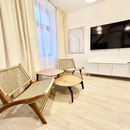 Teofila Magdzinskiego 5