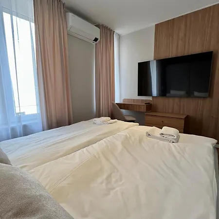 Teofila Magdzinskiego 5 *